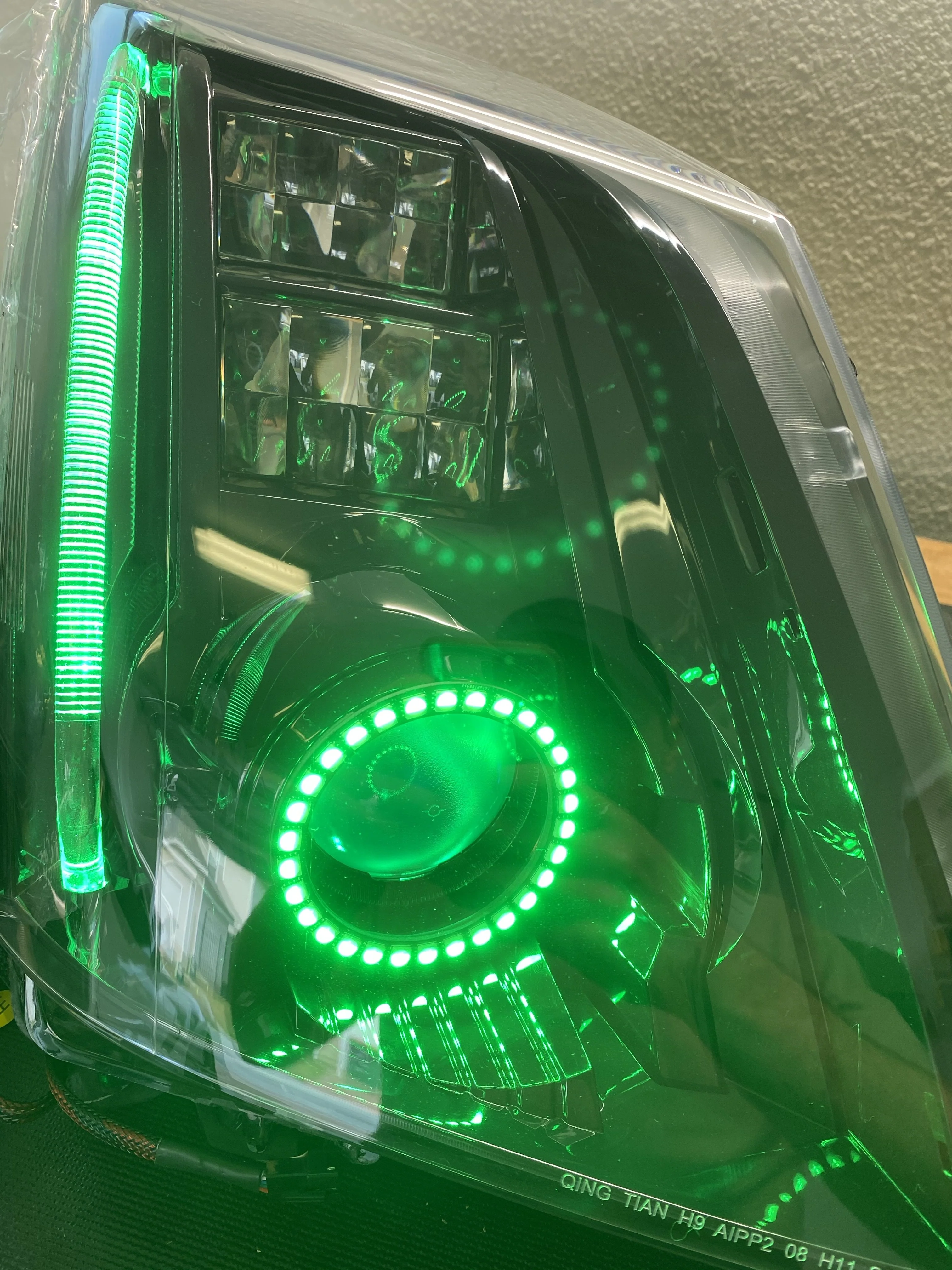 2008-2015 Cadillac CTS CTS-V RGBW Flow Series LED Halo DRL Headlights - Image 22