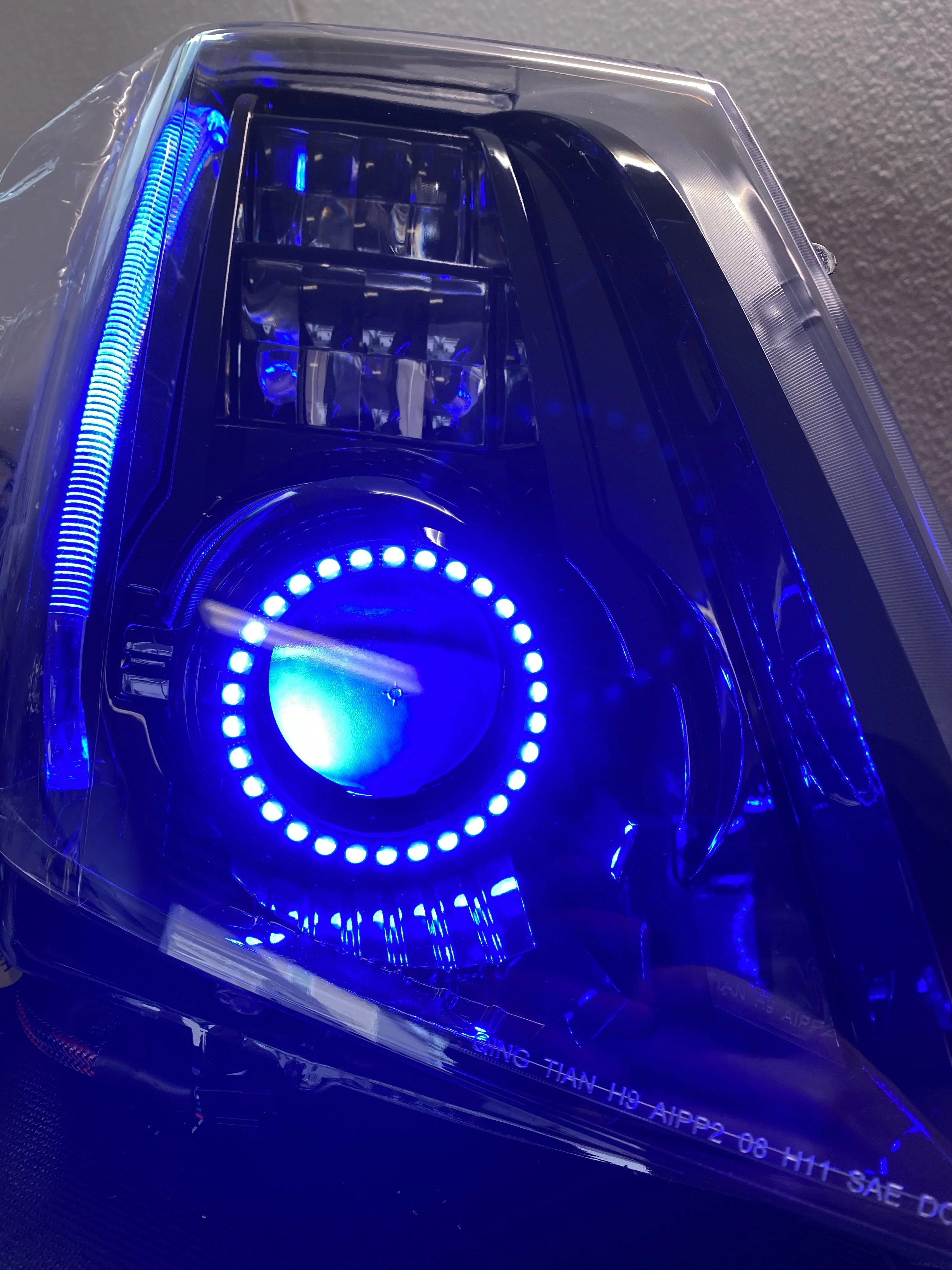 2008-2015 Cadillac CTS CTS-V RGBW Flow Series LED Halo DRL Headlights - Image 23