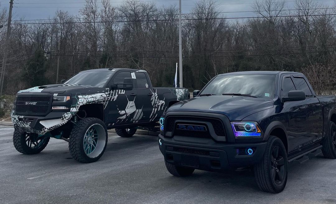 2009-2018 Dodge Ram 1500 HD RGBW Flow Series LED Halo DRL Headlights - Image 11