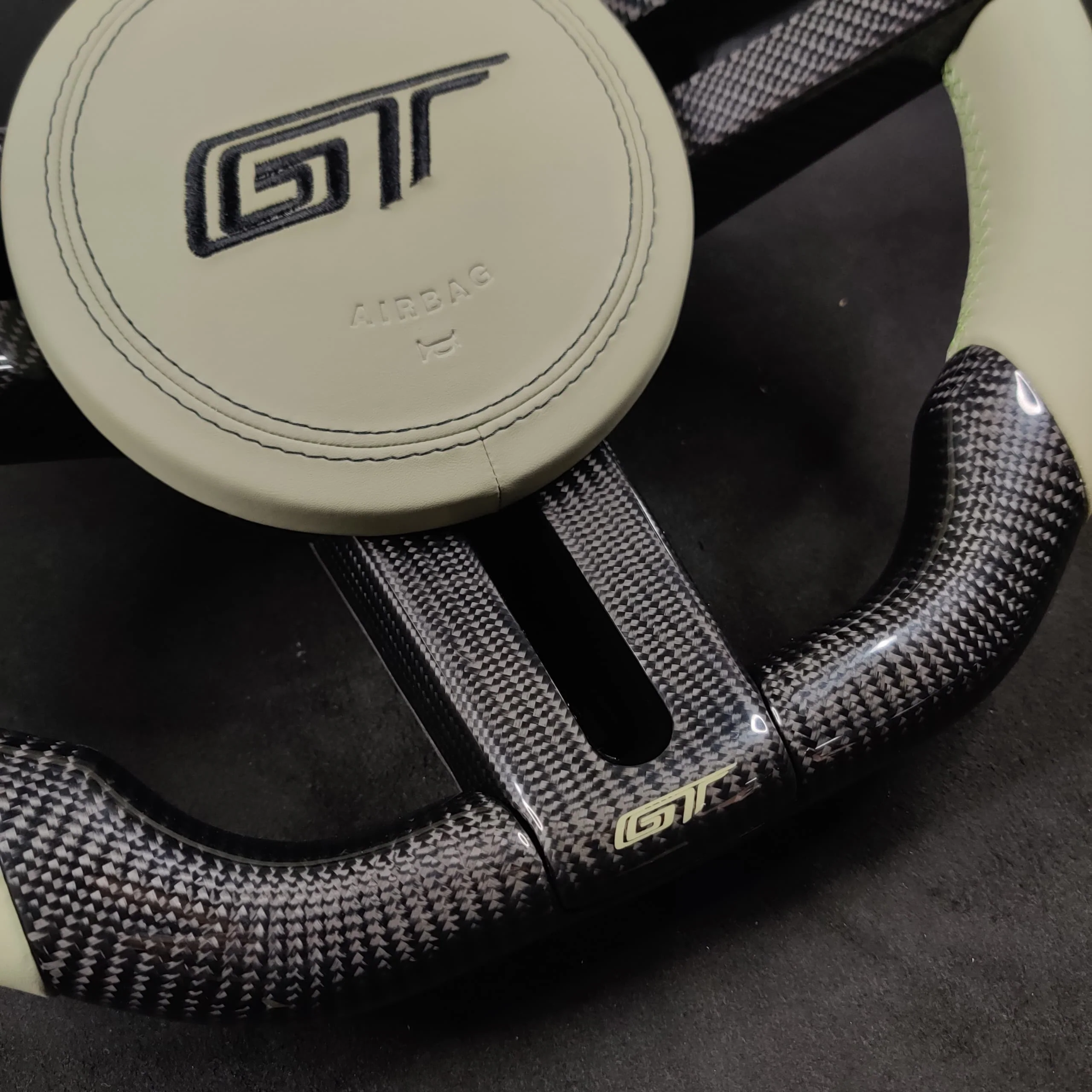 2005-2014 Ford Mustang Carbon Fiber Steering Wheel - Image 22