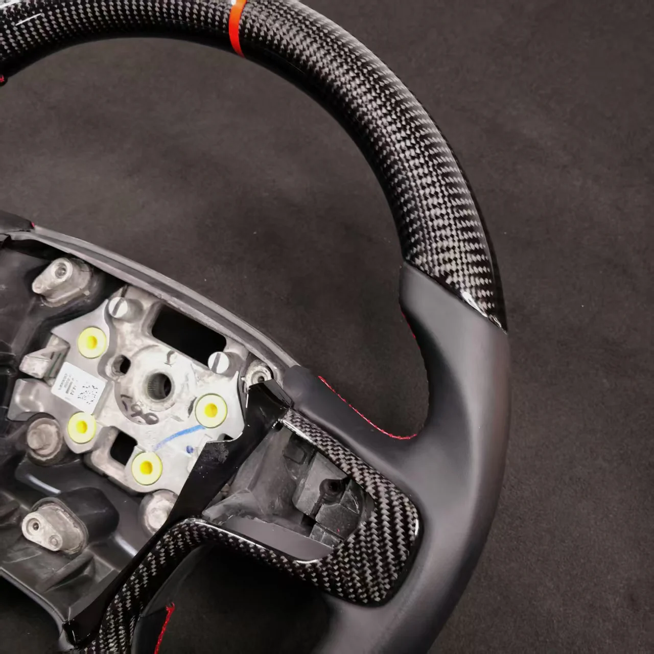 2014-2020 GMC Sierra Yukon Custom Carbon Fiber Steering Wheel - Image 15