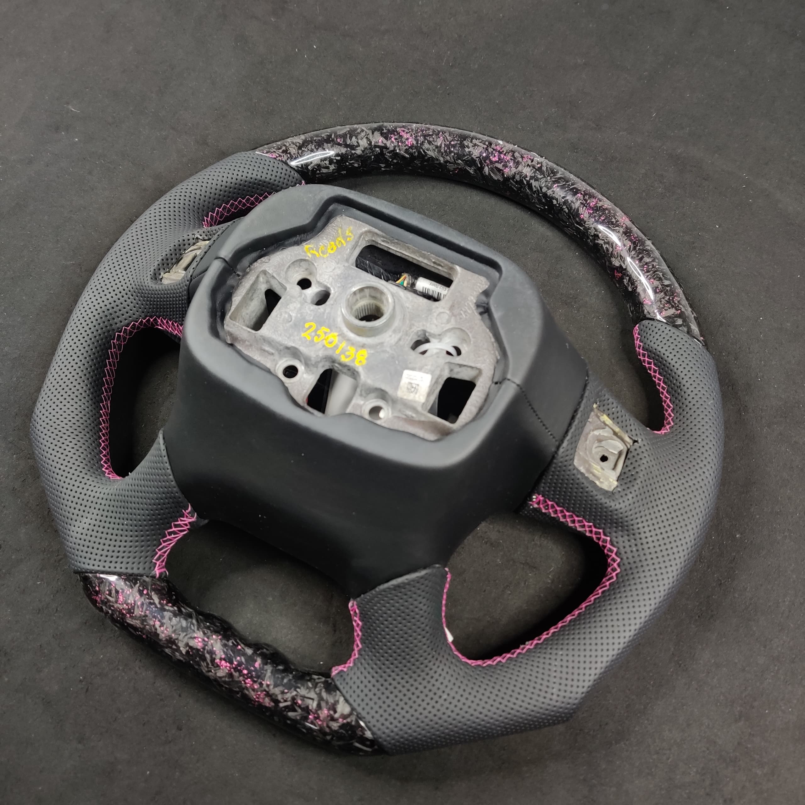 2014-2020 GMC Sierra Yukon Custom Carbon Fiber Steering Wheel - Image 20