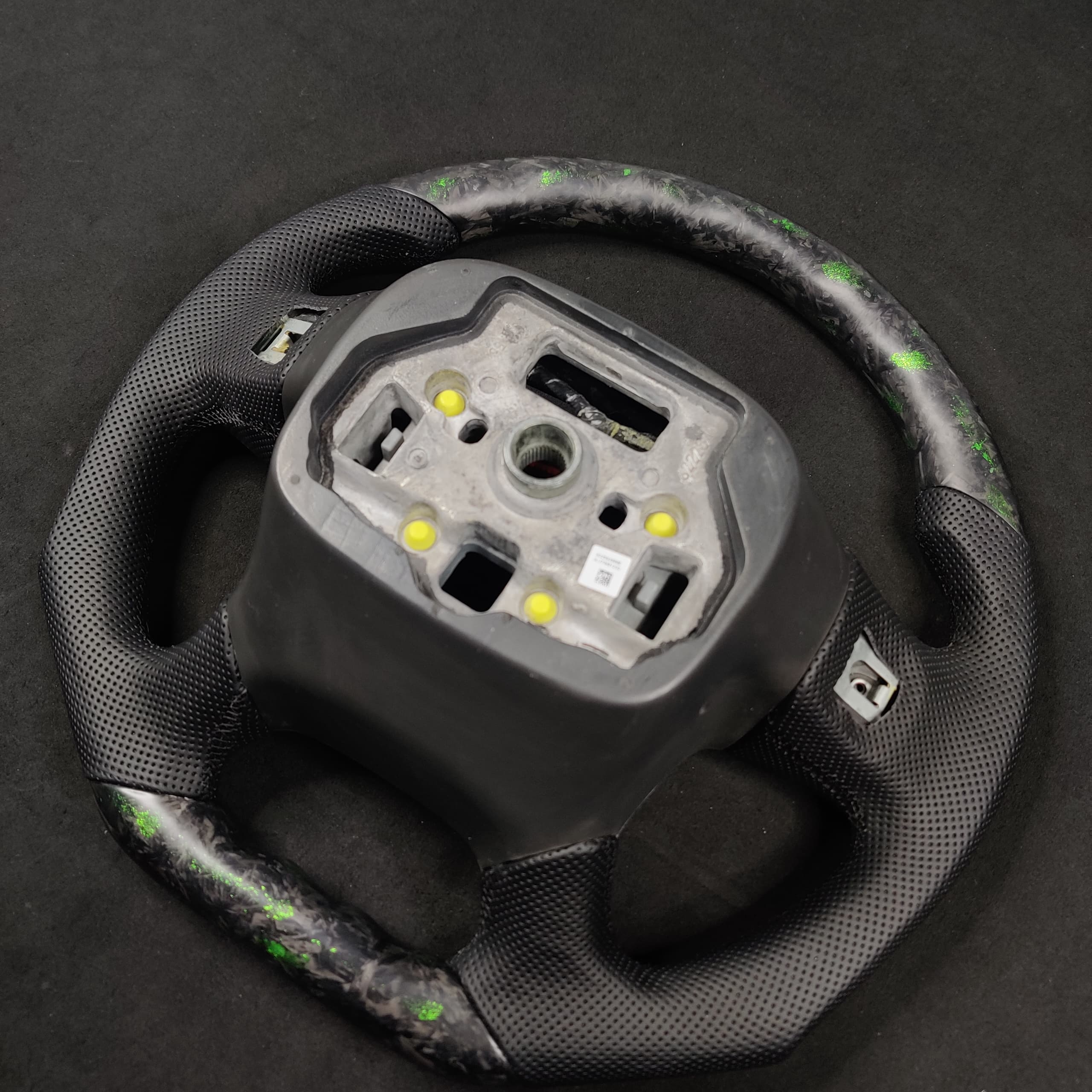 2014-2020 GMC Sierra Yukon Custom Carbon Fiber Steering Wheel - Image 25