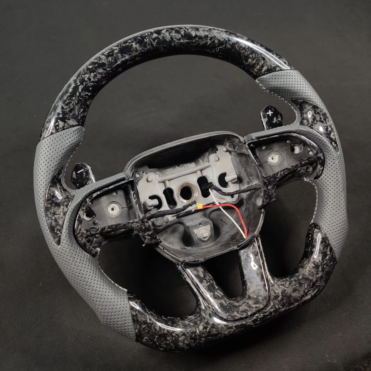 2015-2023 Chrysler 300 Custom Carbon Fiber Steering Wheel - Image 73