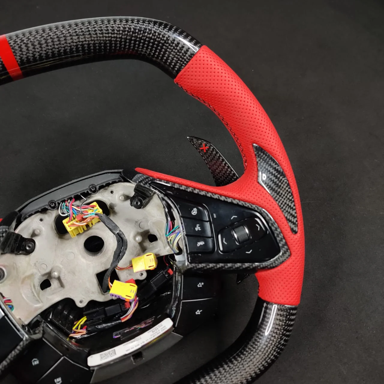 2020-2026+ Chevrolet C8 Corvette Custom Carbon Fiber Steering Wheel - Image 39