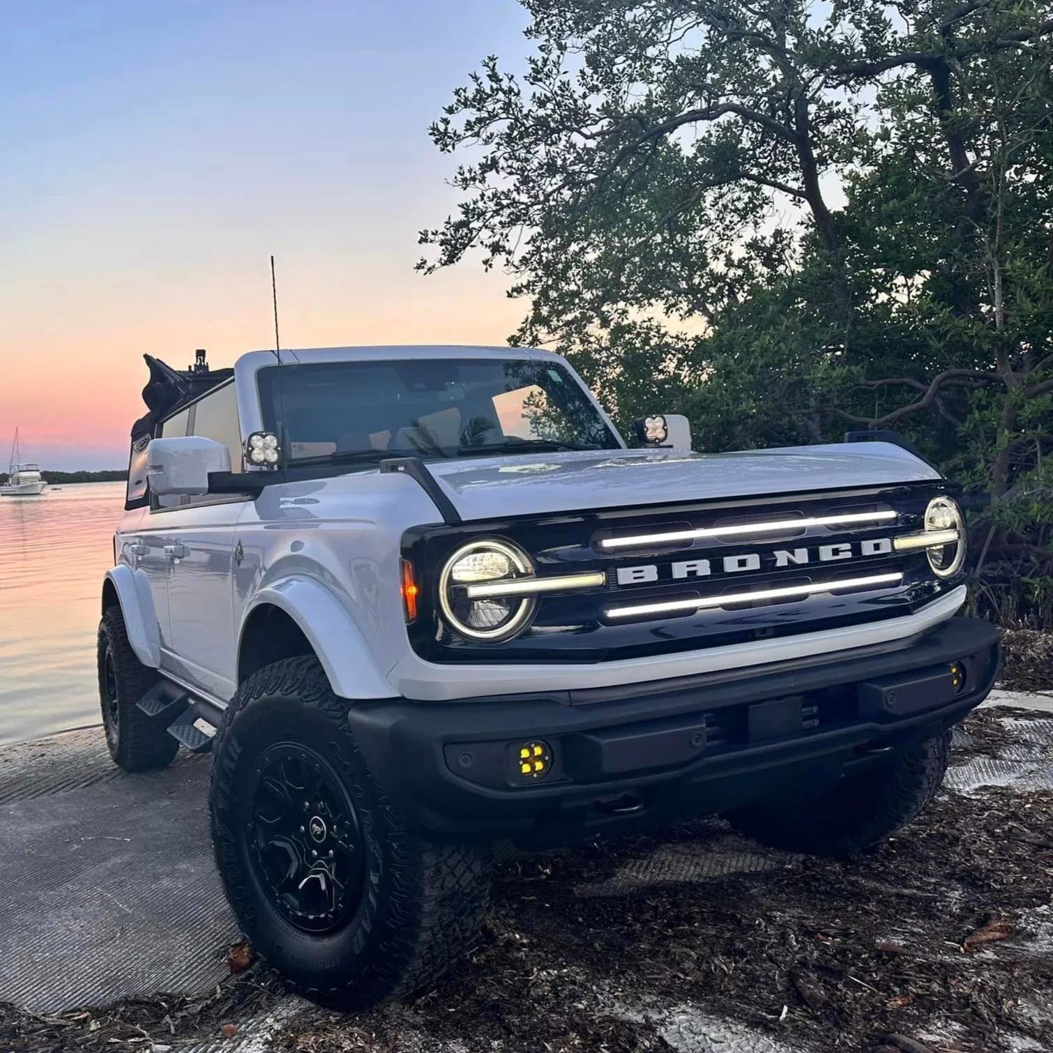 2021-2025+ Ford Bronco LED Grill Accent Lights Kit - Image 3