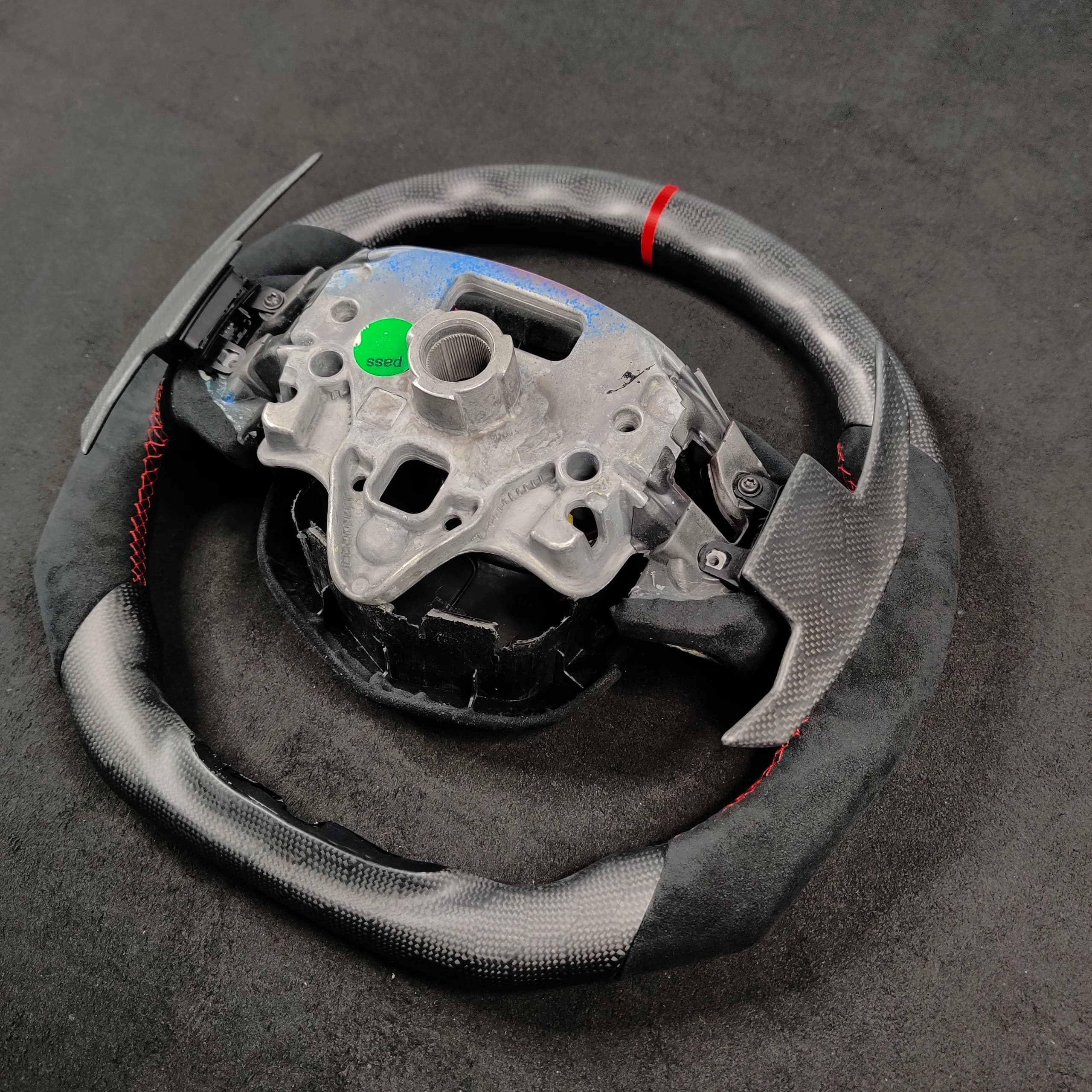 2020-2026+ Cadillac CT4/CT5 Blackwing Carbon Fiber LED Steering Wheel - Image 5