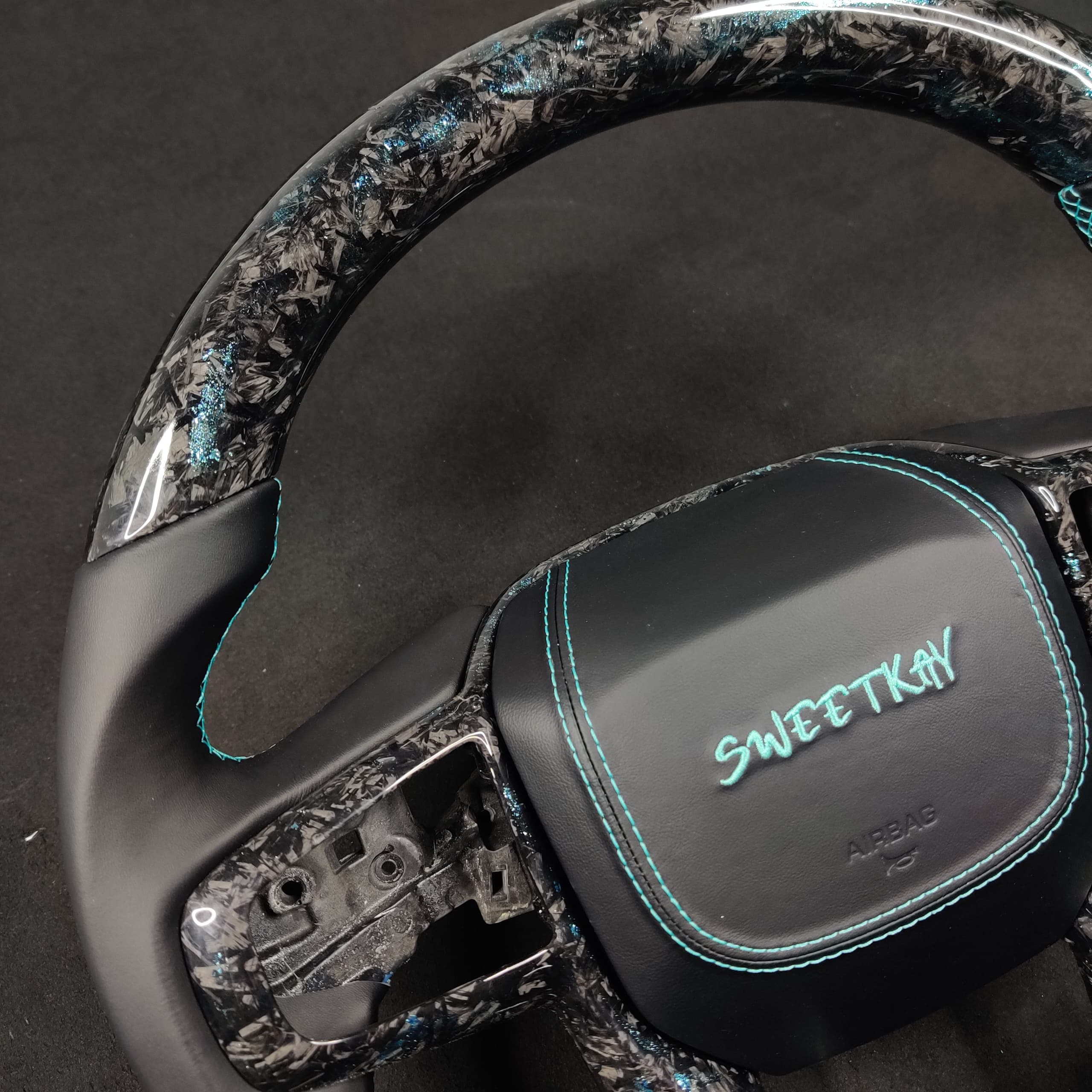 2020-2026+ GMC Sierra 1500 2500 HD Custom Carbon Fiber Steering Wheel - Image 13