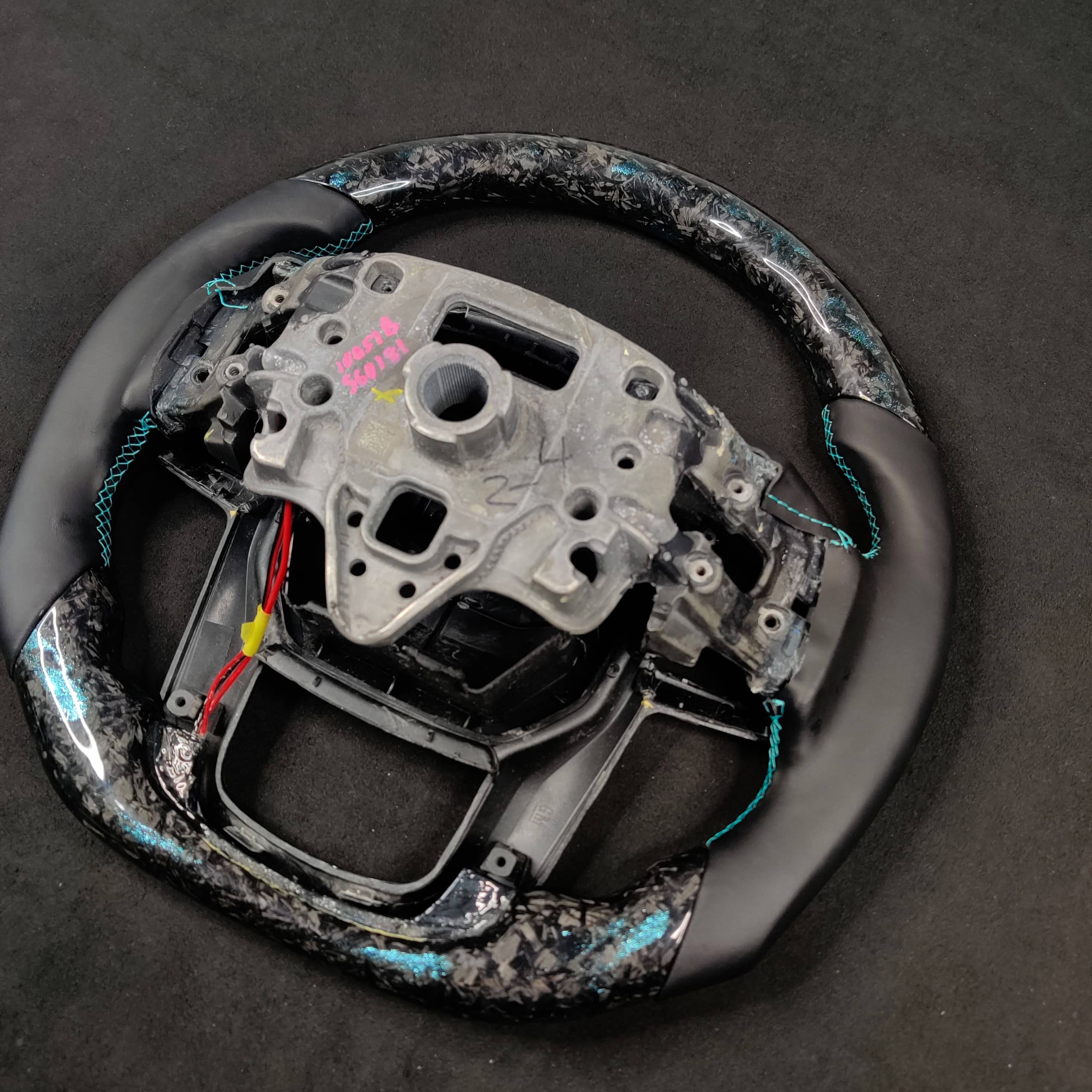 2020-2026+ GMC Sierra 1500 2500 HD Custom Carbon Fiber Steering Wheel - Image 18