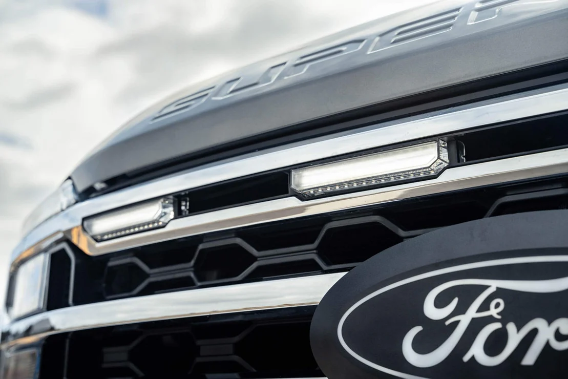 2023-2026+ Ford Super Duty White Amber LED XBG Grill Light Assembly - Image 4