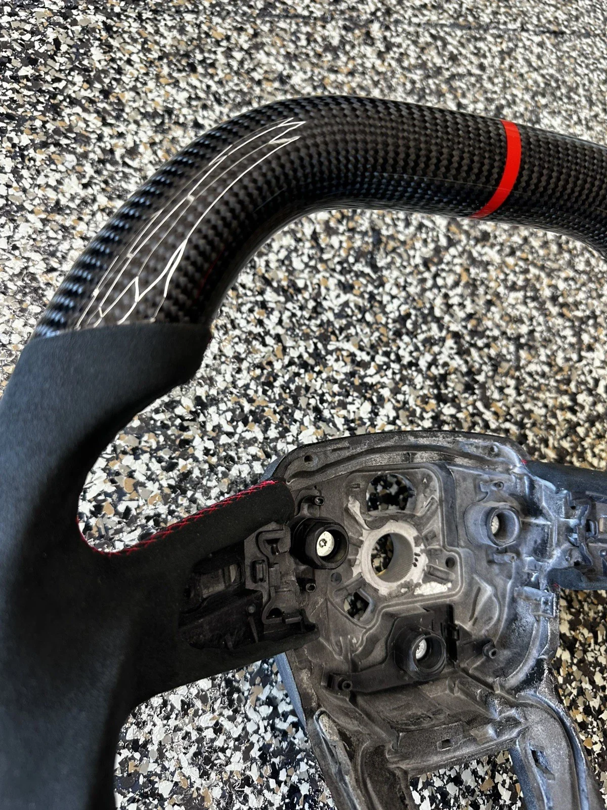 Lamborghini Urus Custom Carbon Fiber Steering Wheel - IN STOCK - Image 4