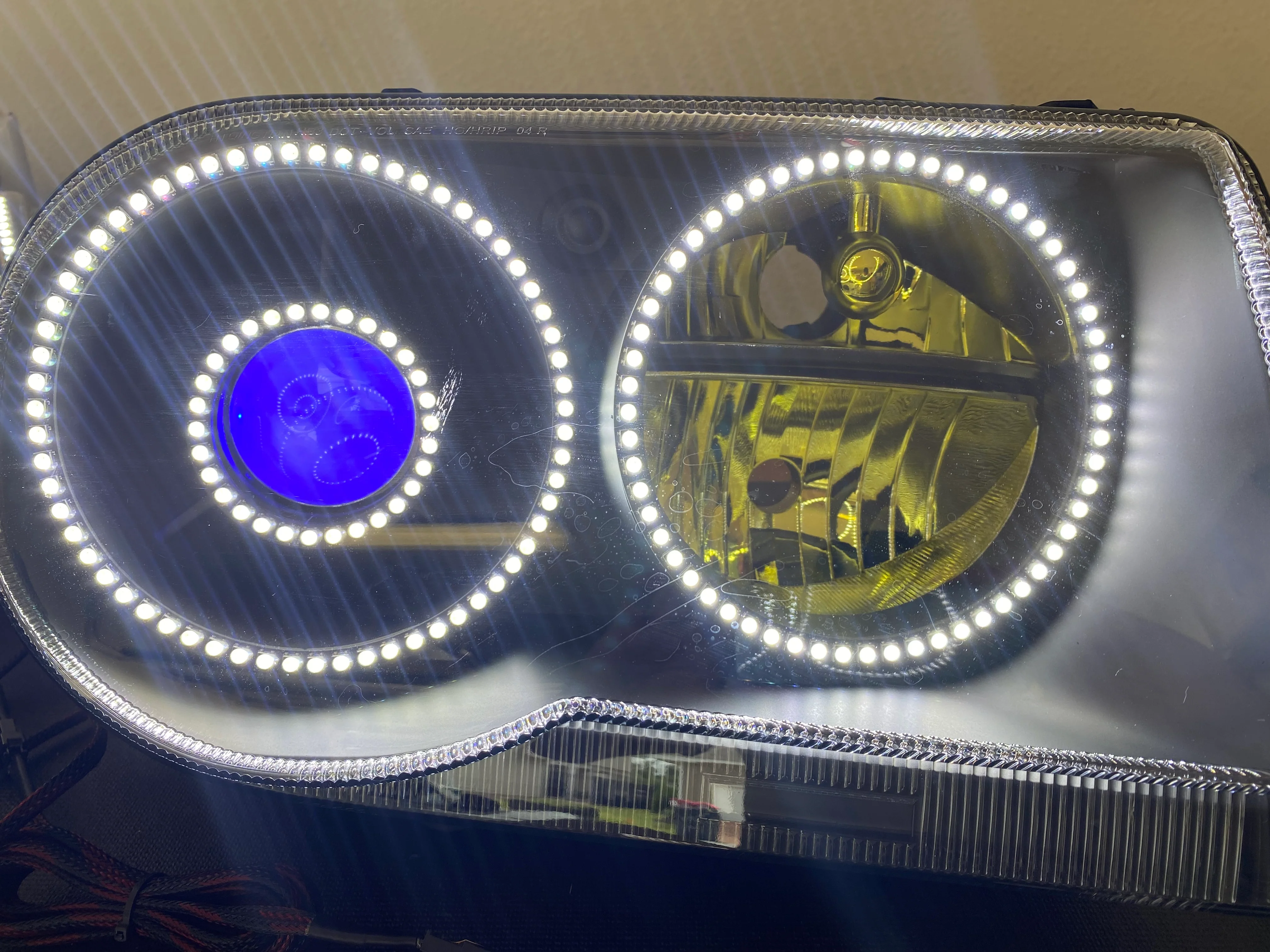 2005-2010 Chrysler 300C/SRT RGBW Flow Series Halo Headlights - Image 14