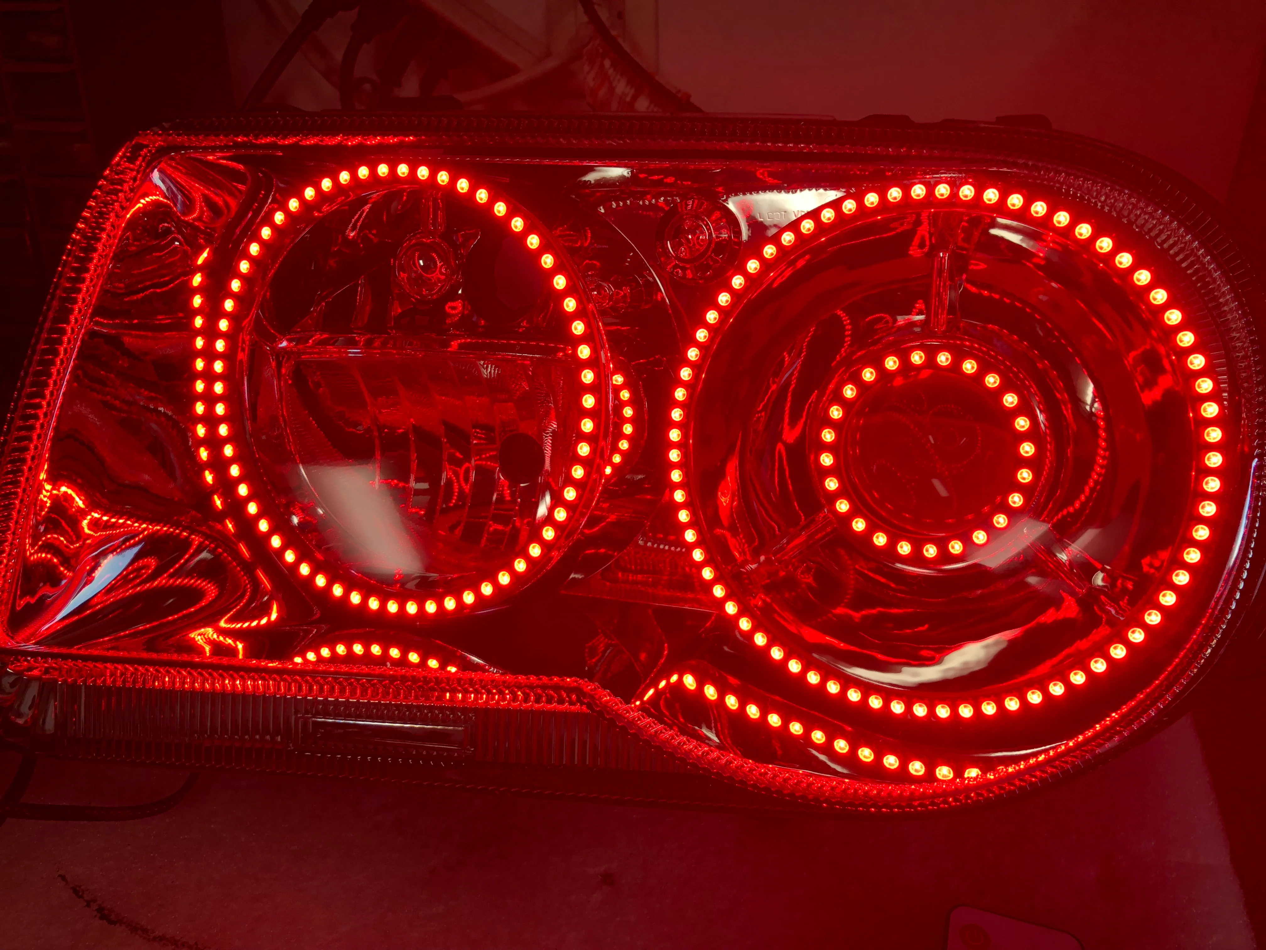 2005-2010 Chrysler 300C/SRT RGBW Flow Series Halo Headlights - Image 21