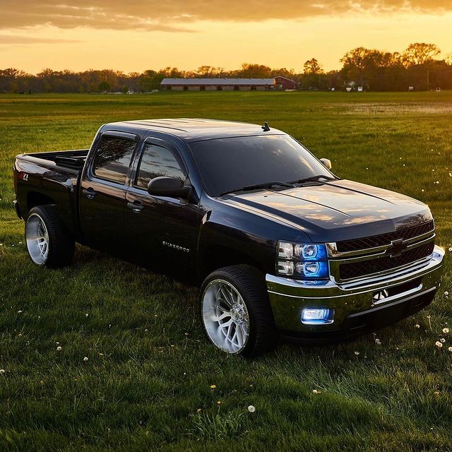 2007-2013 Chevrolet Silverado RGBW Flow Series LED Halo Kit - Image 9